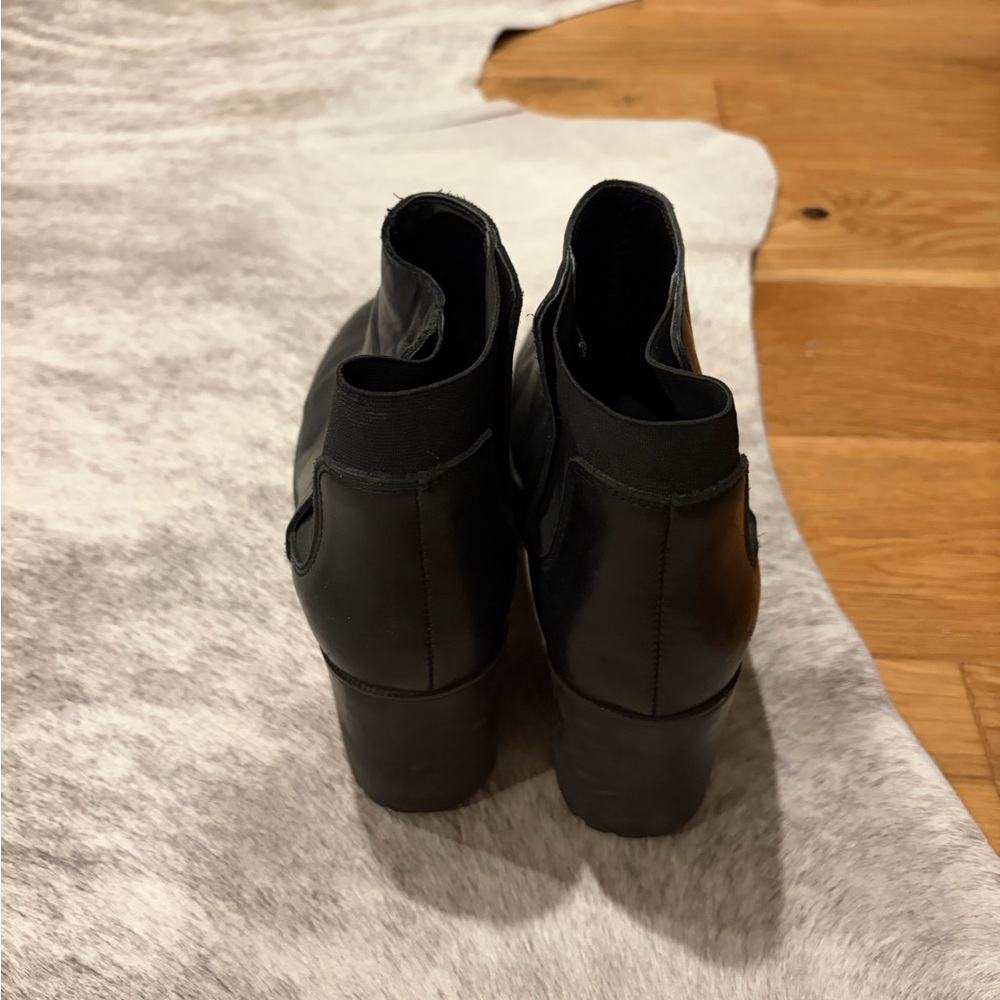 Zara Black Leather Ankle Booties - Picture 2 of 3